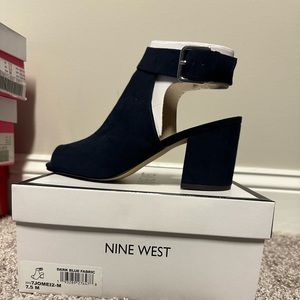 NEW: Nine West Jomei Peep Toe Sandals, Ankle Strap, Navy Faux Suede Sz 7.5